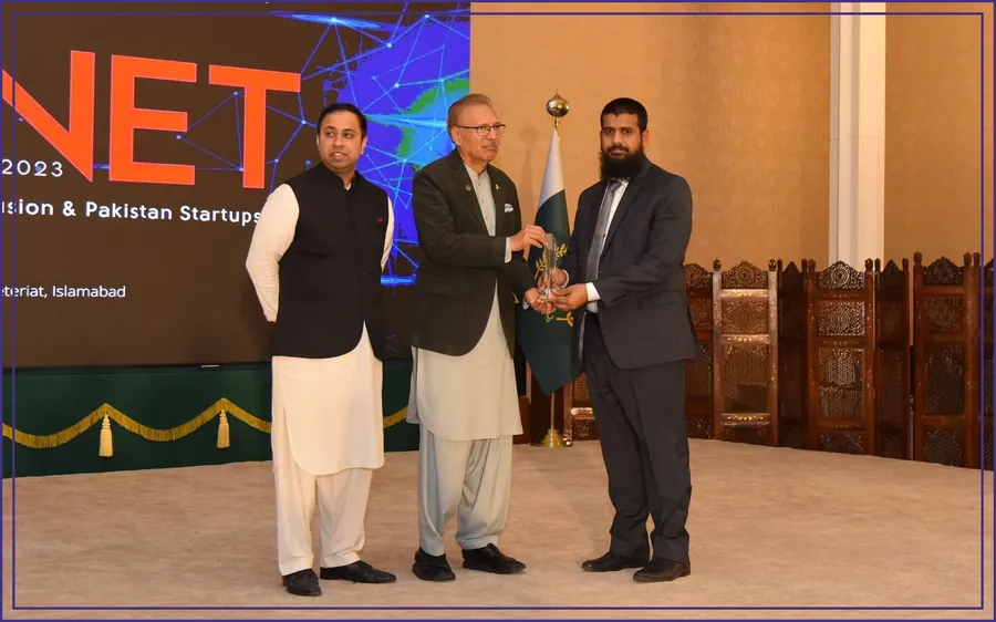Receiving a Presidential Award, Islamabad