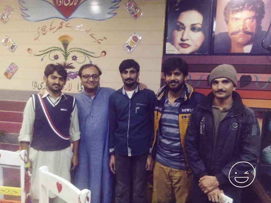Lari Adda restaurant, 2015